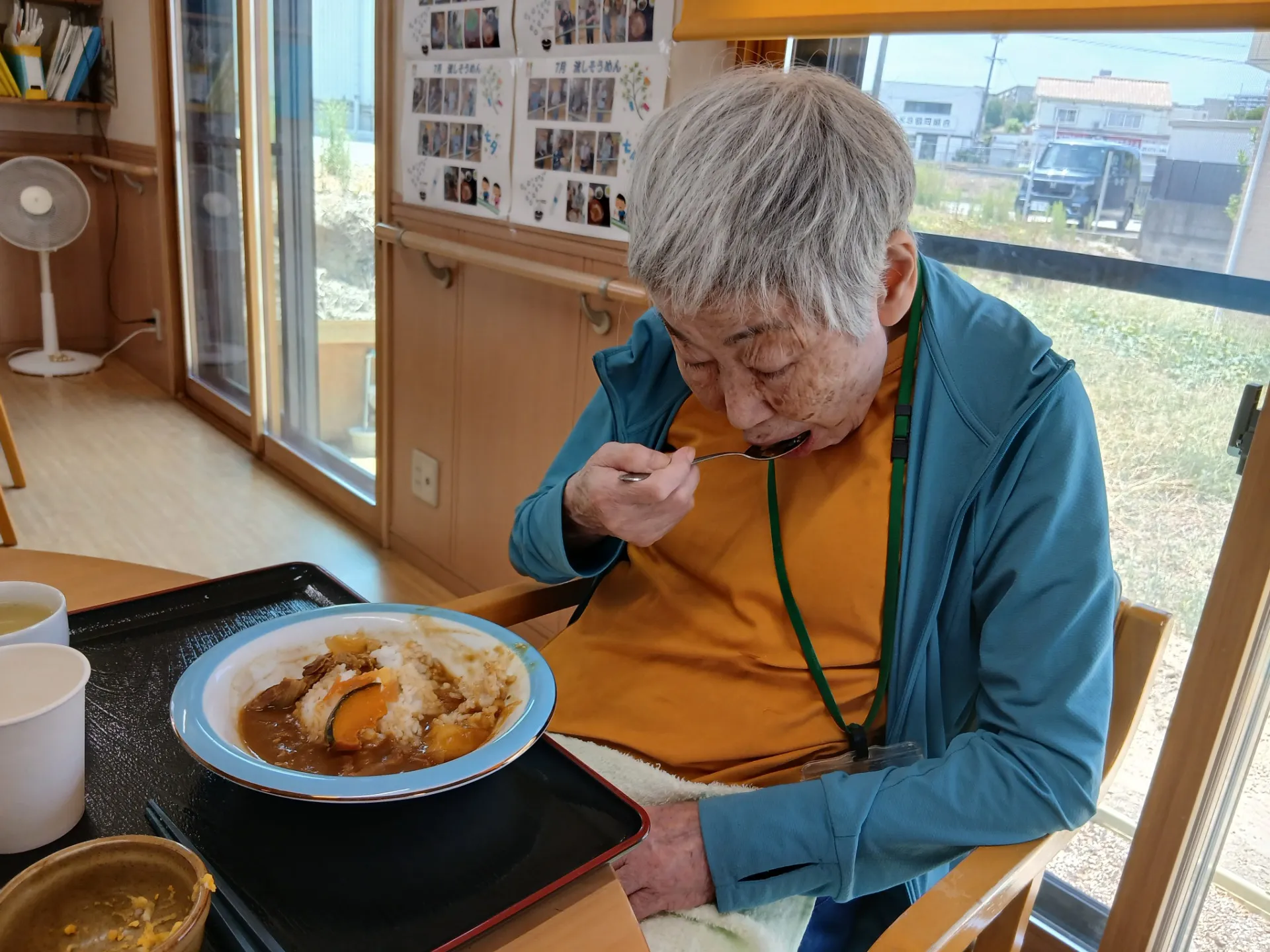 自分で食べるということ